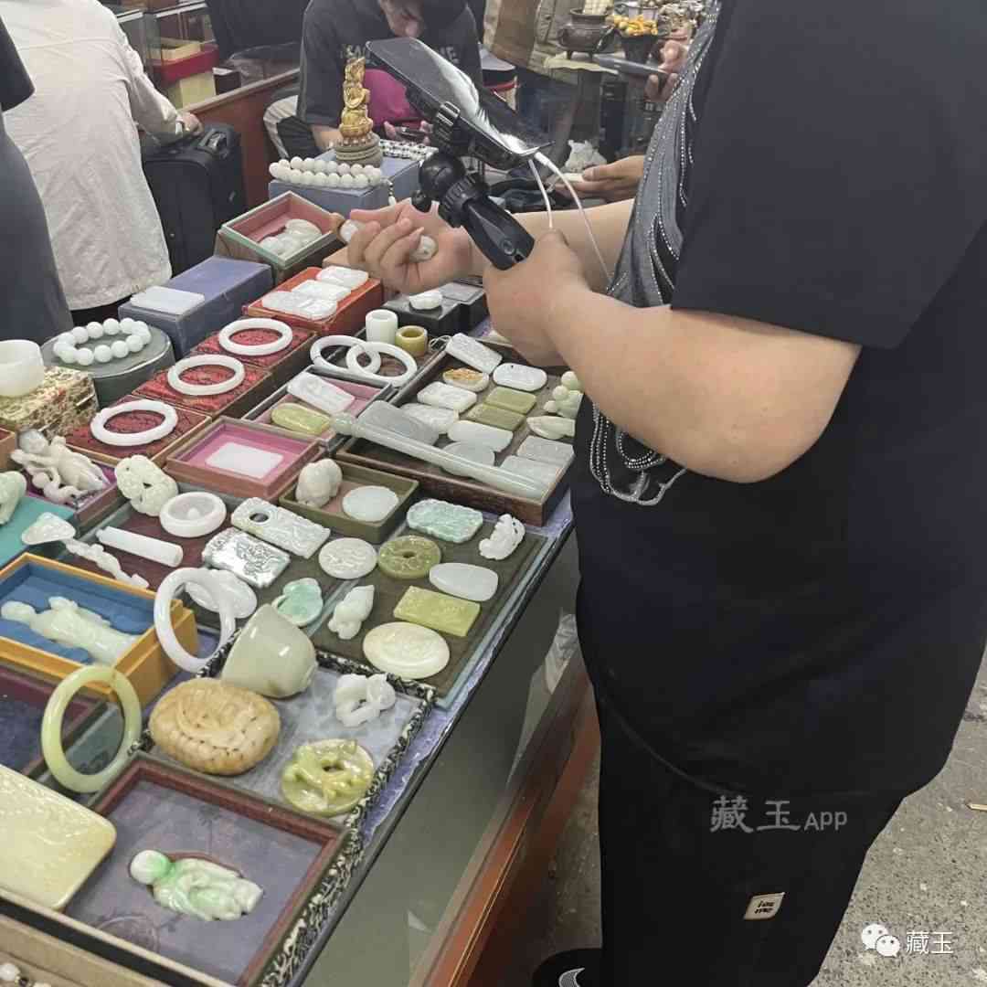 开通小店卖和田玉直播要注意什么