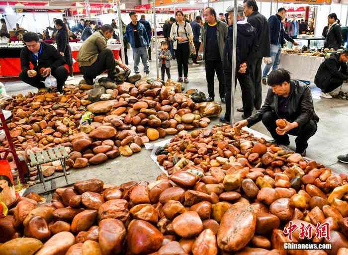 新疆和田玉精品交易会：乌鲁木齐市场的独特魅力