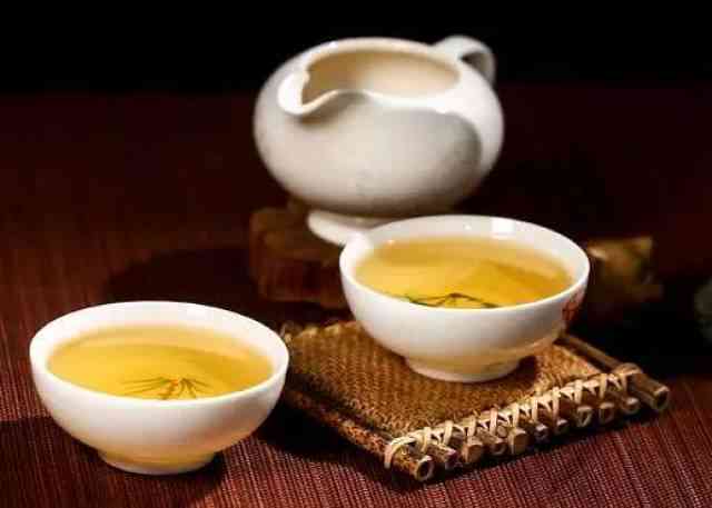 普洱茶生茶的三大知识点：选购、冲泡与品鉴，让你全面了解普洱茶的精髓