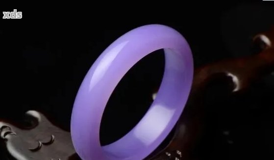 六条紫色翡翠手镯寓意