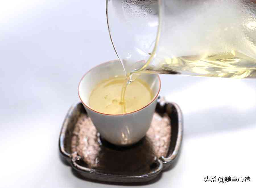 老年人喝普洱茶的选择：哪种普洱茶更适合老年人饮用？