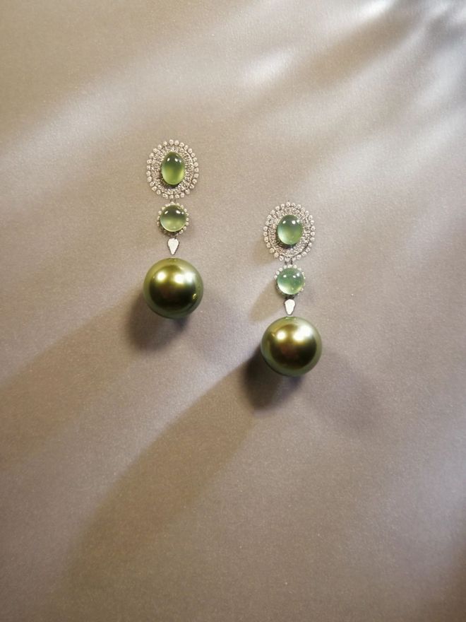 珍珠翡翠耳环竞拍价，请问珍珠翡翠耳钉、珍珠耳坠和翡翠耳坠哪个好看？