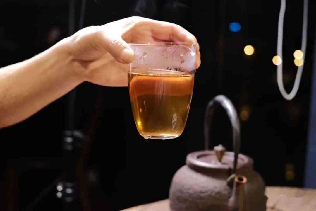 象花一样的普洱茶：品鉴、选购与冲泡技巧，一篇全面指南