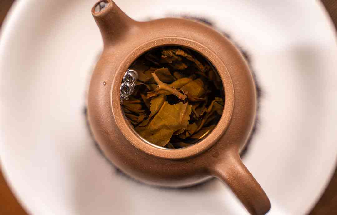 普洱茶的膨胀感：原因、特点及对茶叶品质的影响全面解析