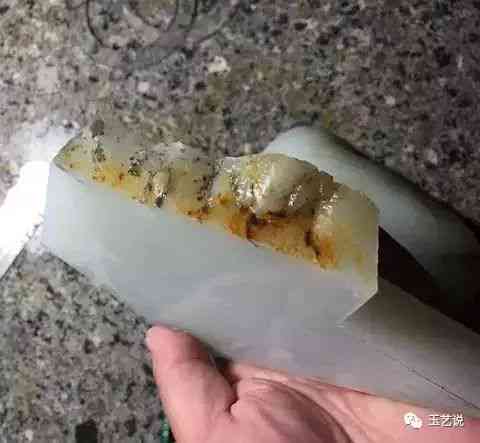 和田玉籽料原石切开好还是不切好