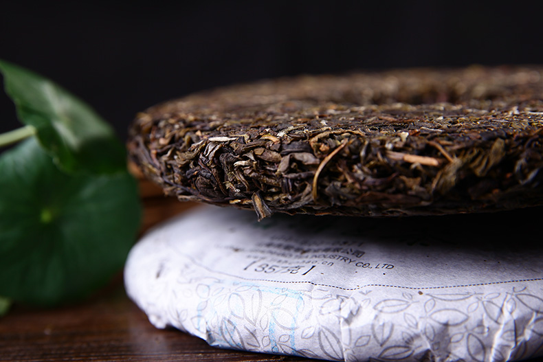 云南特色茶品七子饼茶357克，普洱生茶优质货源，茶饼批发价格