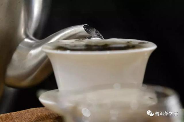 冰岛普洱茶洗茶怎么洗