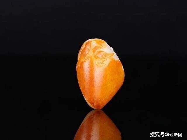 红皮黄玉籽料：和田玉精品中的璀璨明珠