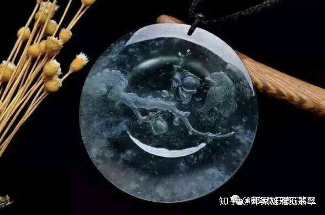 翡翠蓝水中是否存在类似雪花的棉状物？