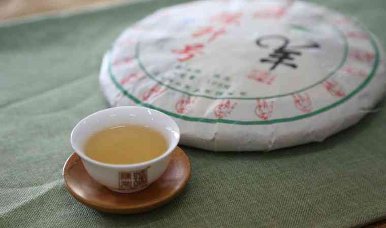 从制作到品饮：探索生饼熟饼普洱茶的完美泡法与口感优化