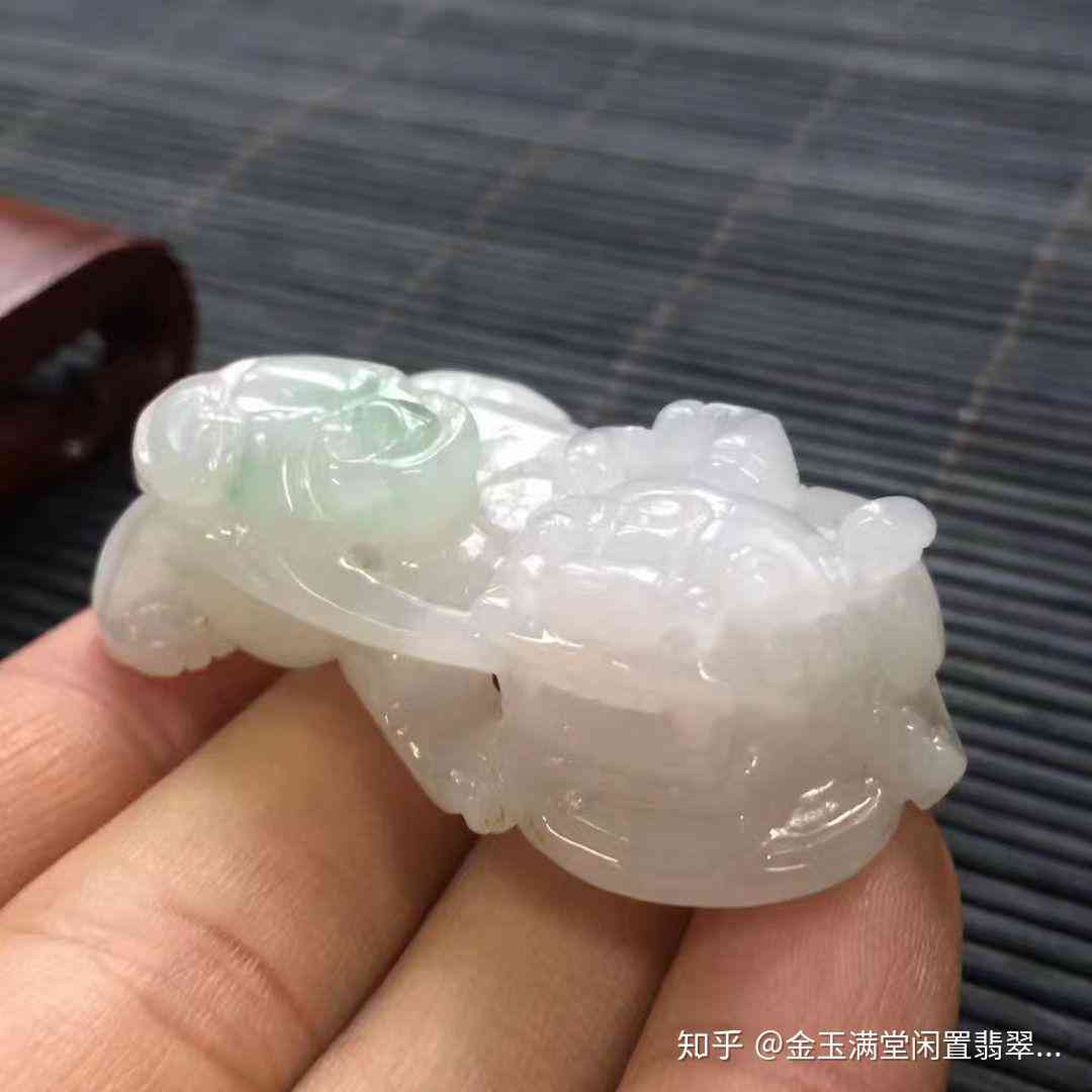 豆种翡翠啥颜色好看点