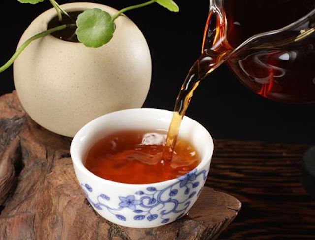 泰号普洱茶7548:详细介绍、品质特点、泡法与品鉴，让你全面了解这款茶叶
