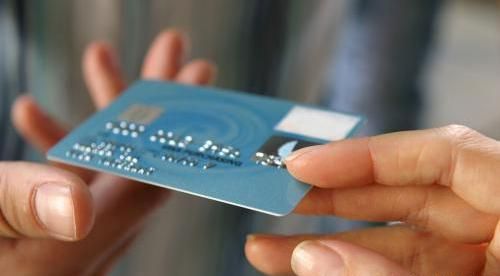 信用卡逾期会影响医保卡使用吗？