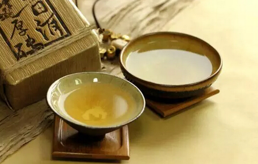 缘居堂名品普洱茶：品味历、体验文化与收藏价值的完美结合