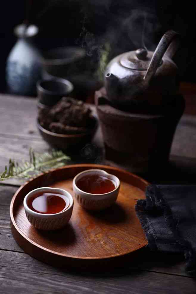 老人可以喝生普洱茶嘛：女性和老人是否适合饮用生普洱茶？