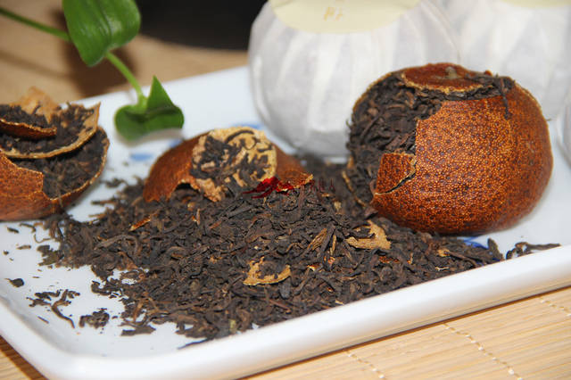 大红桔普洱茶：独特风味的制作与配料详解