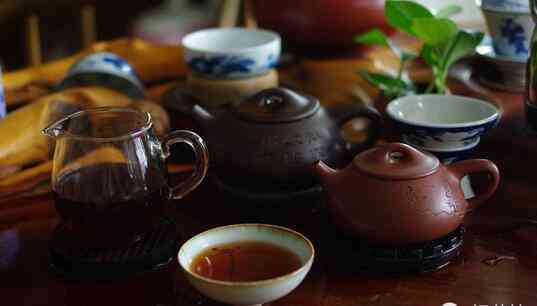 普洱茶的创新历背景介绍：从传统到现代的演变