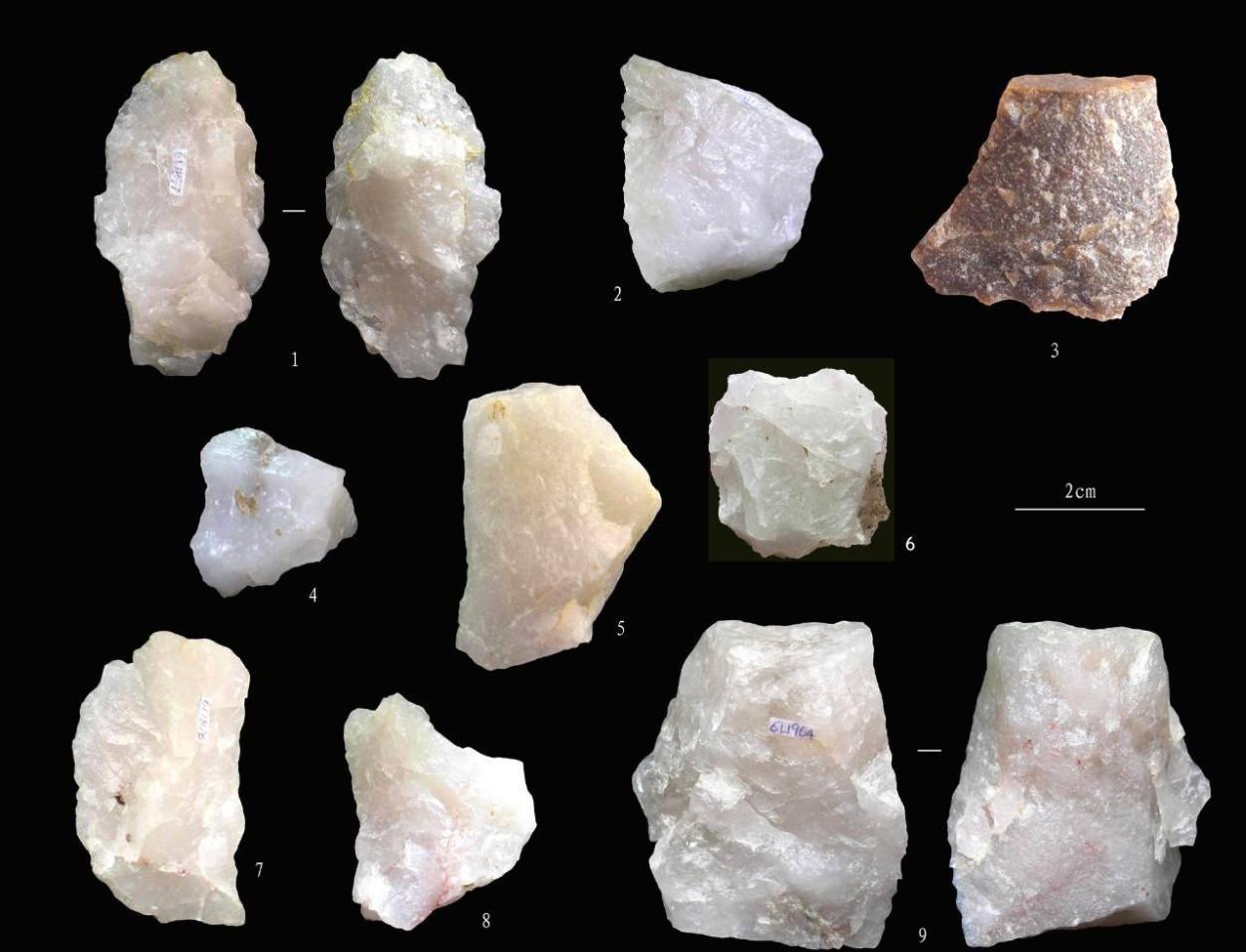探究佘太翠的矿物成分及其石英岩玉的身份