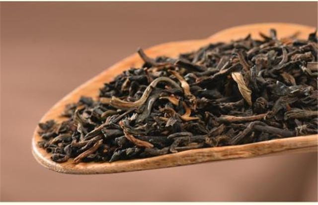 云南普洱茶最贵多少钱一斤：了解普洱茶的价格及盘价