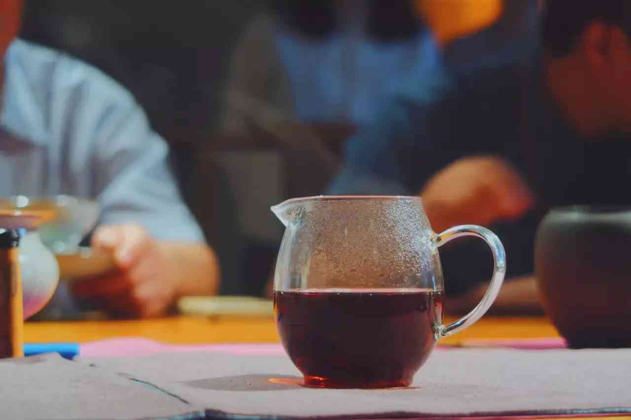 雨中静享普洱茶香：一场下雨天的品茶之旅