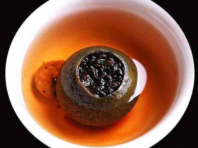 新柑皮与普洱茶的完美融合：创新冲泡方法教你轻松煮水冲普洱茶