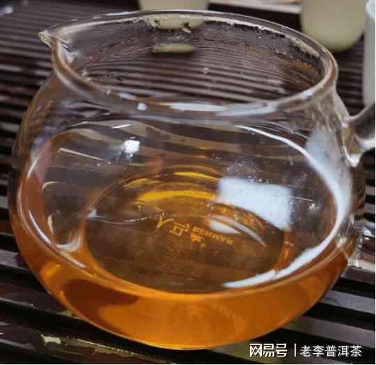 普洱茶纯料好还是拼配好？普洱茶纯料与拼配的特点解析