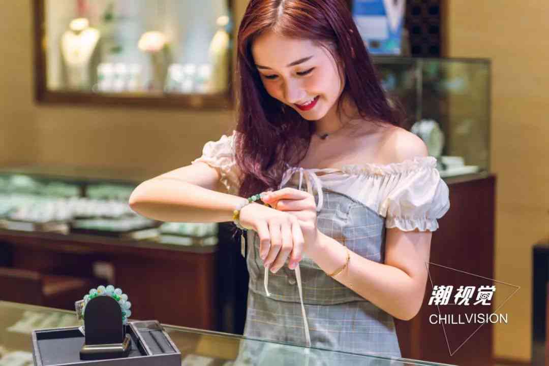 姚静和翡翠揭阳的店：一站式珠物体验