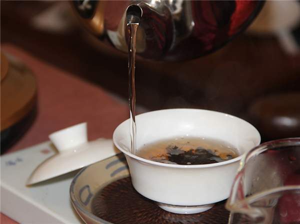 普洱茶的甜度与口感：探讨其味道优劣