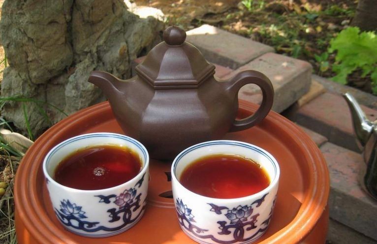 普洱茶采摘：好处、坏处及如何选择优质茶叶