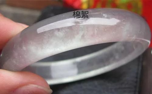 翡翠中的纤维交织结构：探究自然美感与科学原理的奥秘