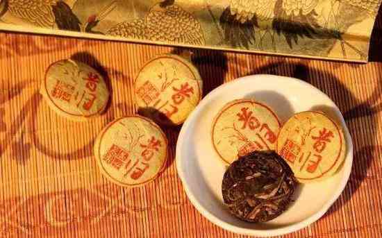 从七子饼茶到普洱茶：全面解析中国茶文化的精髓与品鉴方法