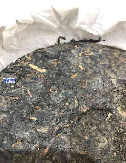 普洱茶饼上白霜现象：霉变还是正常？我们来一探究竟！