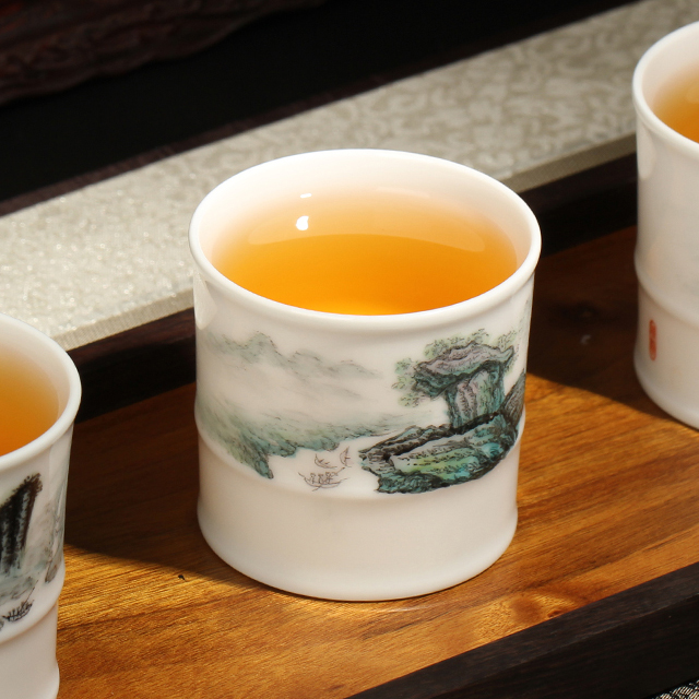 氏普洱茶的六大特点和功效，让你爱上这款茶！最新价格表一览。