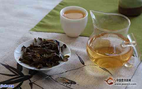 普洱茶水照片：散茶与色展现的茶叶之美