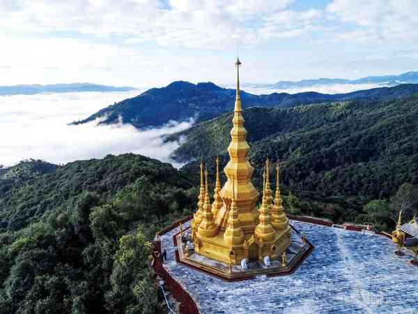 云南澜沧县景迈山区的特色普洱茶品鉴与制作之旅