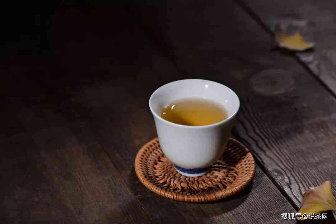 普洱茶花配什么茶好喝： 探索其搭配与功效，以及是否可以一起泡饮