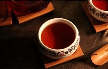 普洱茶煮制全攻略：深入了解详细步骤与独特技巧，品味醇厚的熟茶之韵