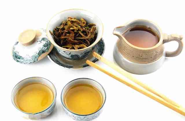 哪些普洱茶有糯香味？普洱茶糯香味的由来及制作方式，是否含有香料？