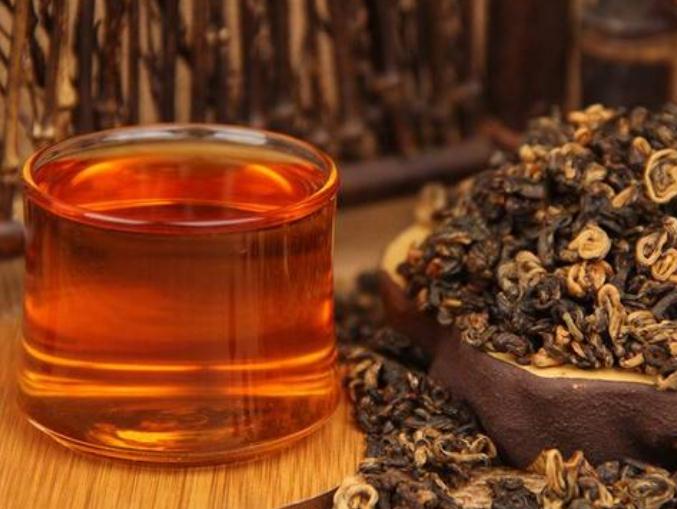 蜜韵红茶：一款独特的普洱茶品种探究