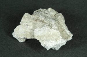玉石中隐晶质结构的影响及其价格分析：全面了解与比较不同类型的隐晶质宝石