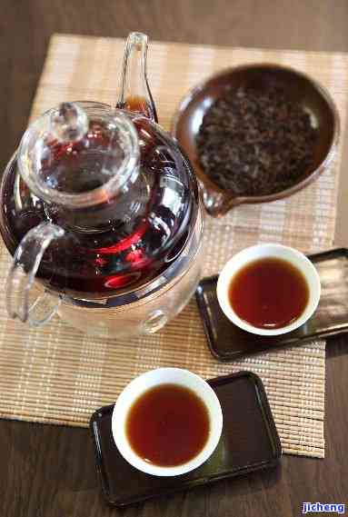 普洱茶的多种食用方式：干吃是否可行？如何正确品尝普洱茶？