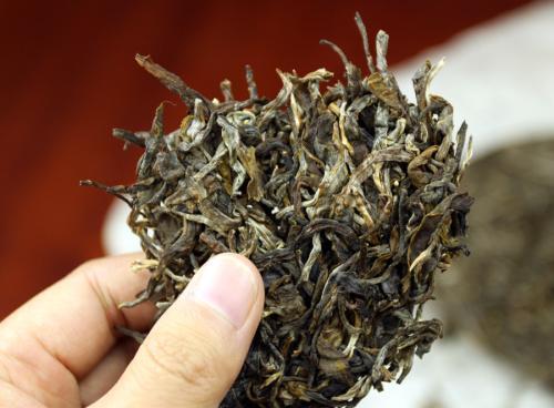 南糯山普洱茶价位表及特点口感：357克2011年，你值得拥有！