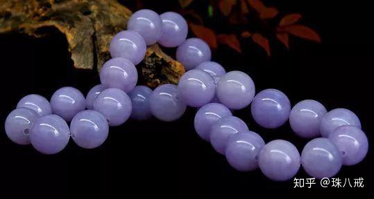 和田玉中的紫罗兰色料：一种稀有且高贵的玉石品种