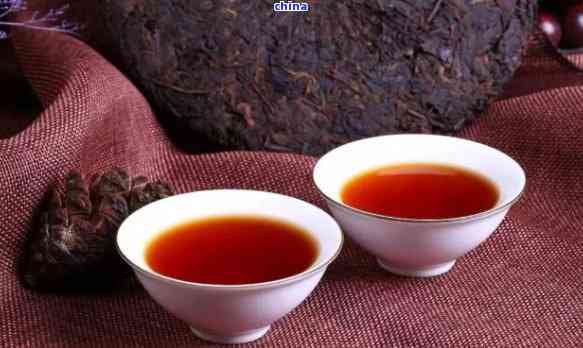 普洱茶可以和什么一起泡水喝：探索普洱茶的搭配建议