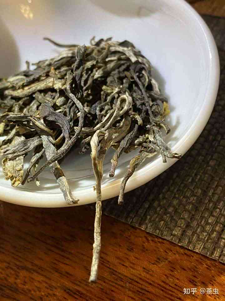 普洱茶有点酸吗？为什么有的普洱茶发酸，口感有微酸感是因为什么？