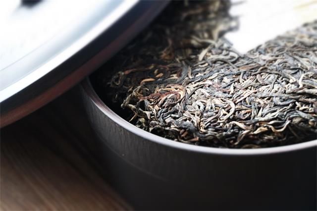铁盒存放普洱茶的方法及相关注意事项