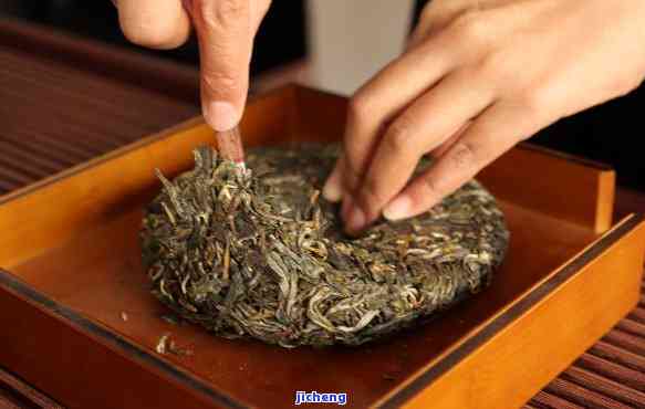 如何轻松打开装普洱茶饼的茶叶盒：详细步骤图解教程