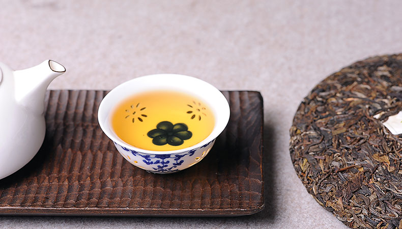 云南普洱茶的独特魅力：一款口感与特点并存的茶叶之旅