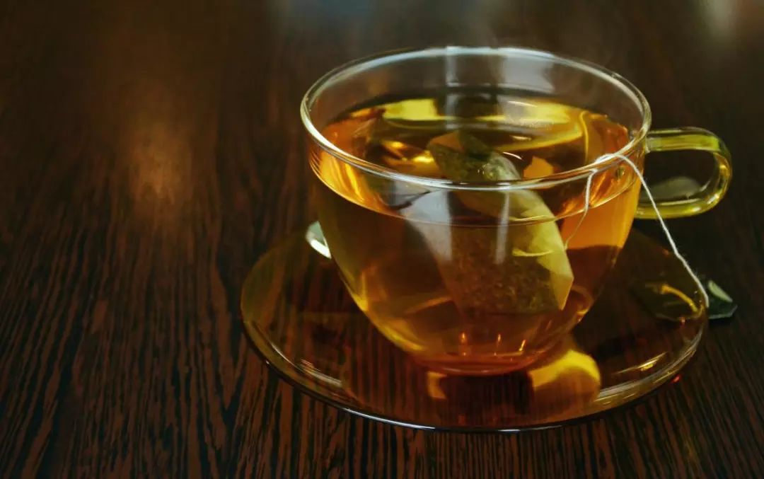 肚子胀喝什么普洱茶好一点：女性有效缓解肚子胀的茶叶推荐