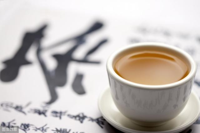 缓解肚子胀的茶叶选择：了解不同类型茶叶及其功效